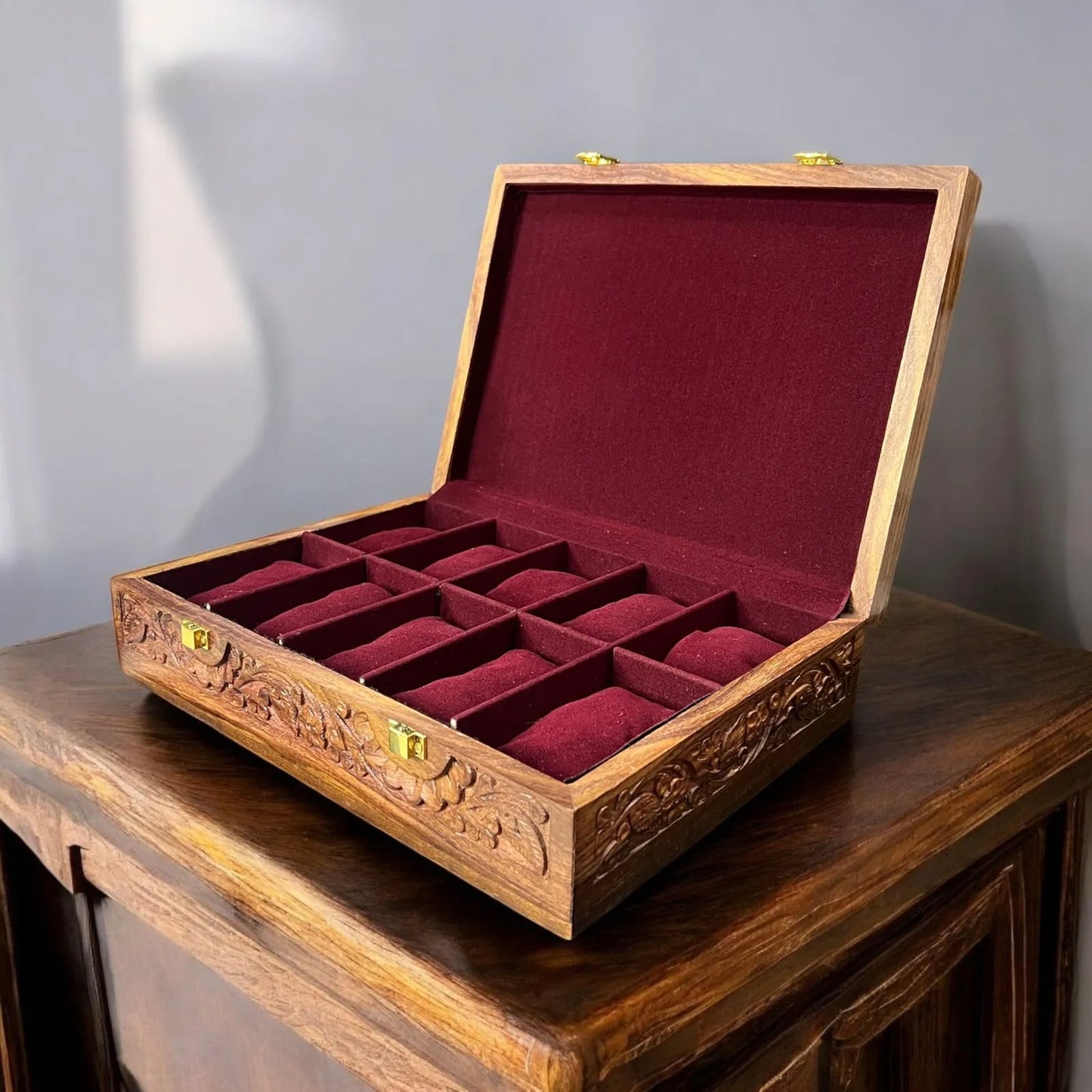 10 Watches – Carving – Wood Top