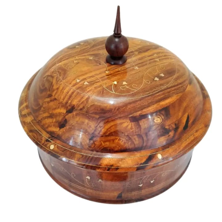 Hot pot with metal liner